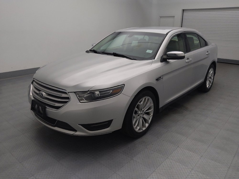 Used 2016 Ford Taurus Limited image 2