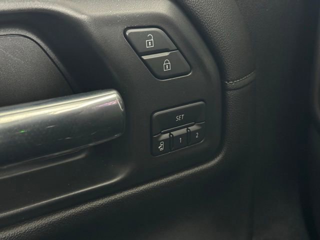 Used 2020 Chevrolet Silverado 1500 LTZ w/ LTZ Premium Package image 31