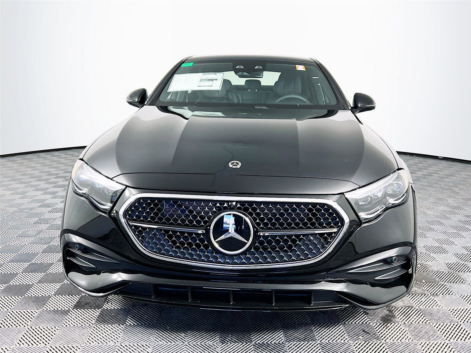 New 2026 Mercedes-Benz E 450 4MATIC Sedan image 9