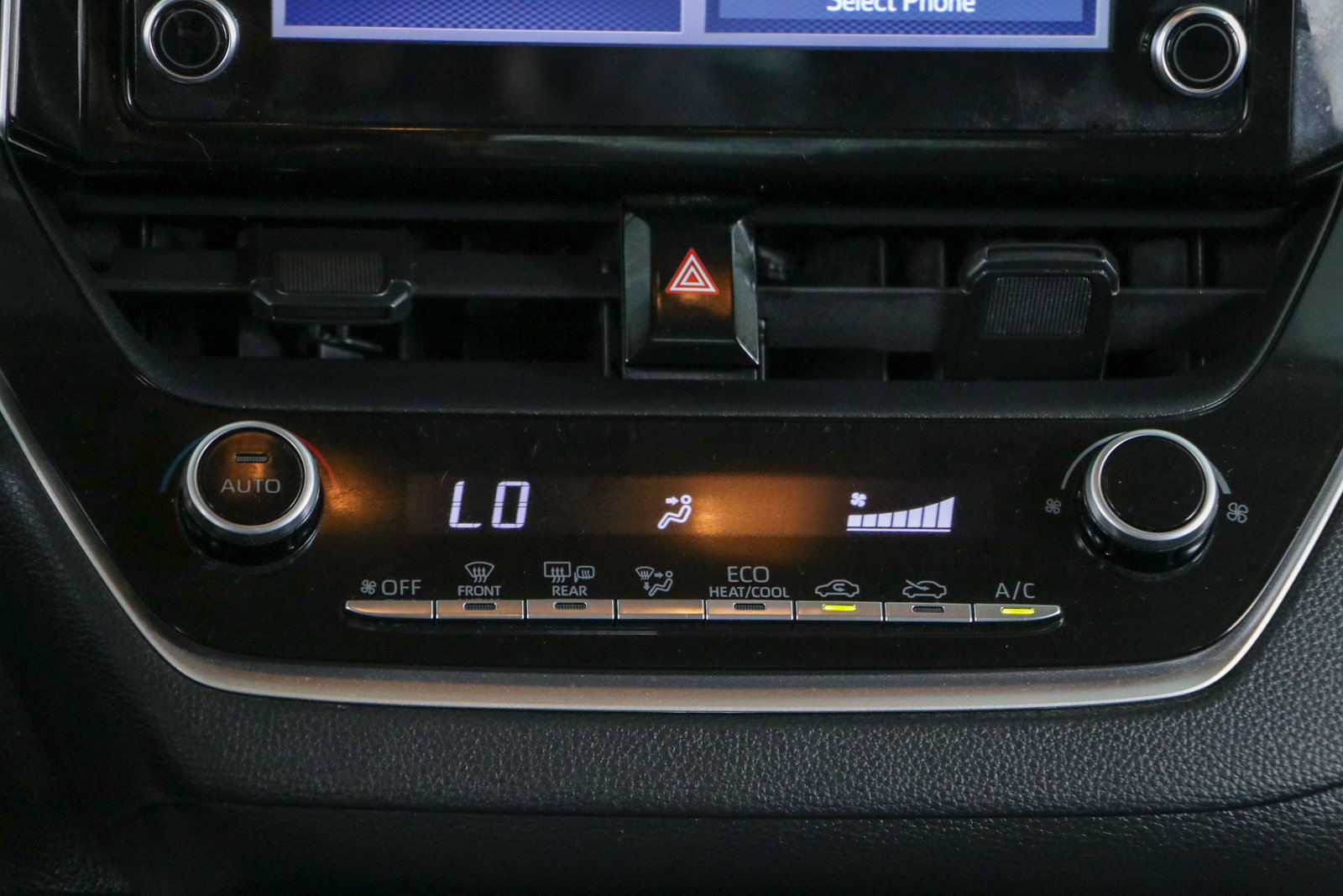 Used 2020 Toyota Corolla LE FWD image 20