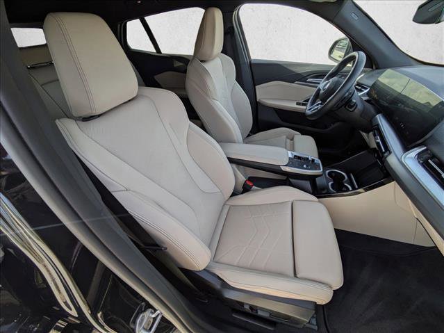 Used 2025 BMW X2 xDrive28i image 24