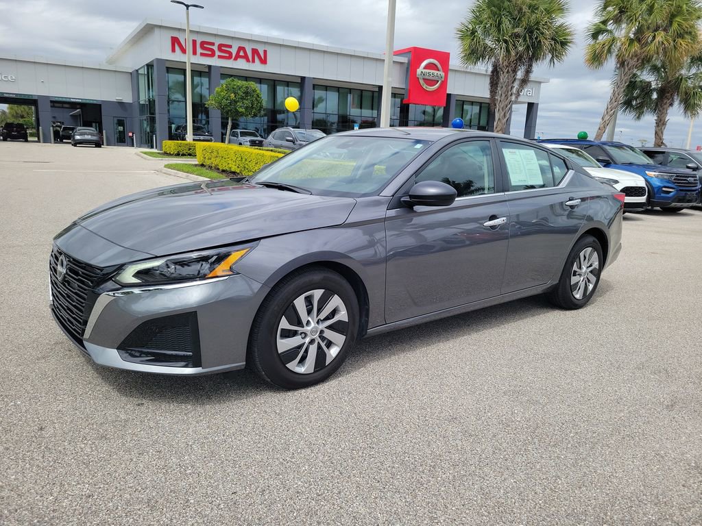 Used 2025 Nissan Altima 2.5 S image 8