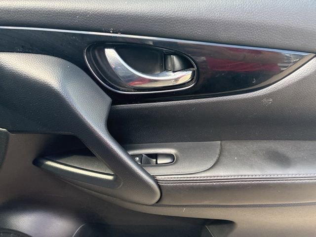 Used 2022 Nissan Rogue Sport SL image 14
