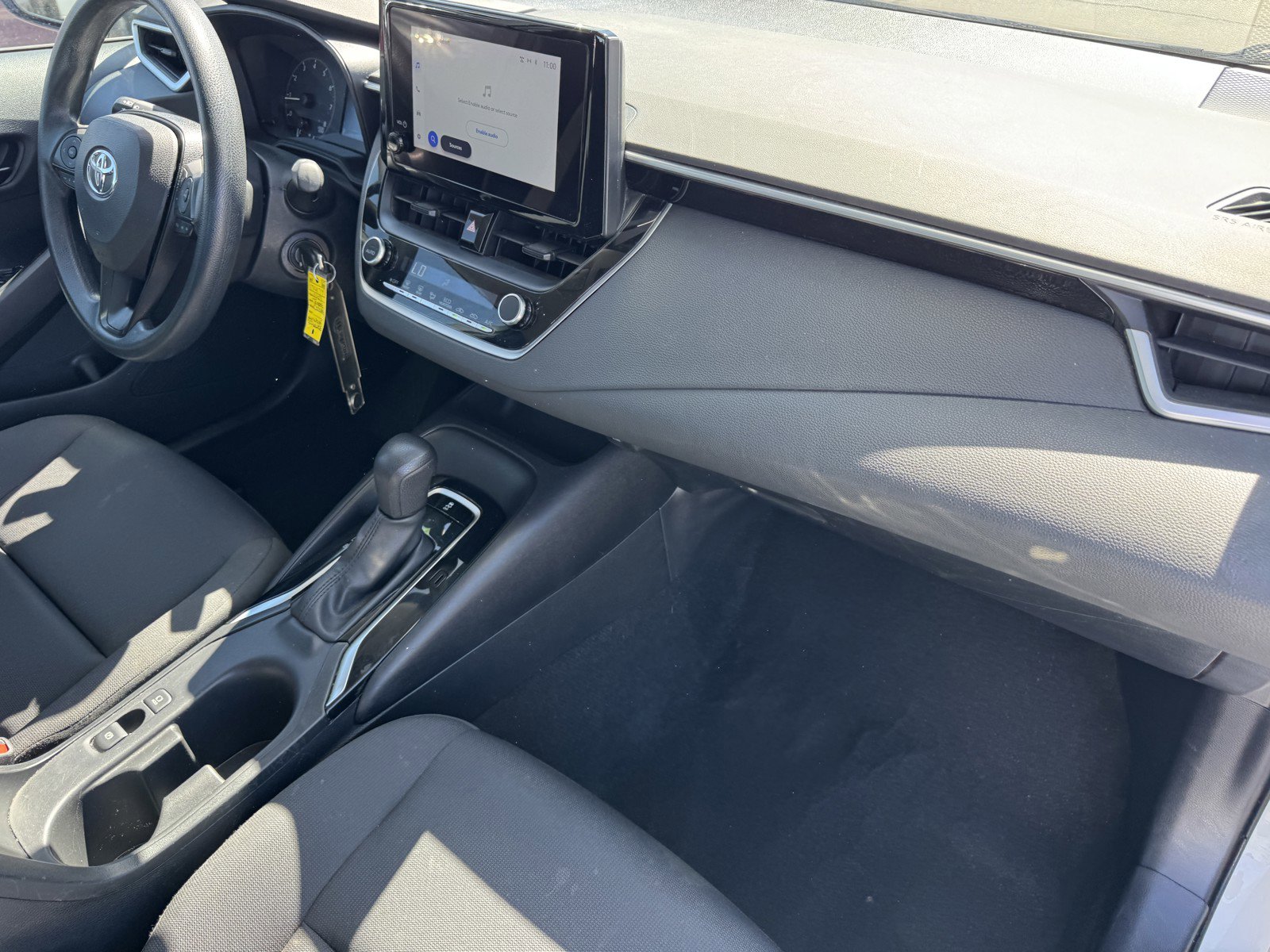 Used 2023 Toyota Corolla LE FWD image 7
