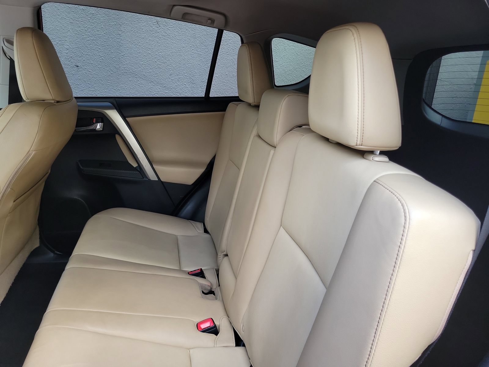 Used 2015 Toyota RAV4 Limited w/ Outdoor Package FWD image 12