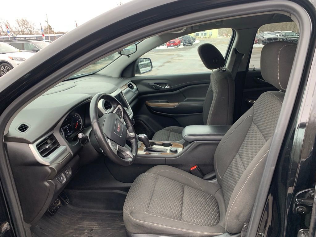 Used 2019 GMC Acadia SLE w/ LPO, Floor Liner Package image 12