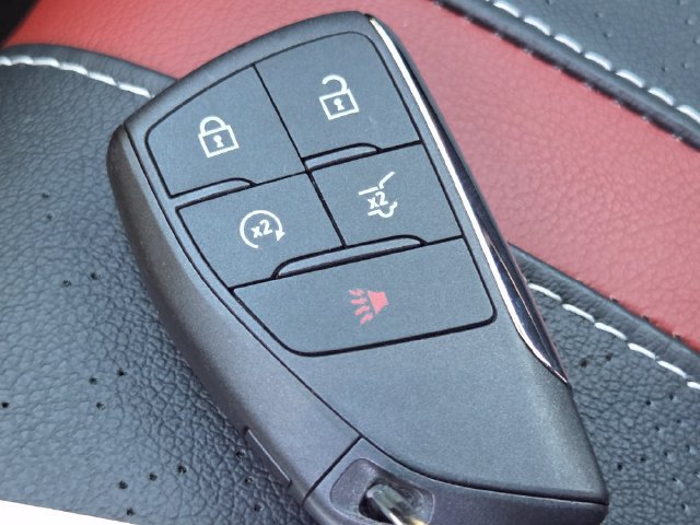 Used 2026 Chevrolet Traverse RS w/ LPO, Floor Liner Package AWD/4WD image 39