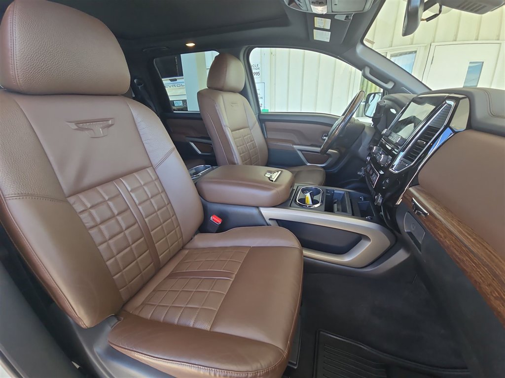 Used 2021 Nissan Titan Platinum Reserve w/ Moonroof Package image 28