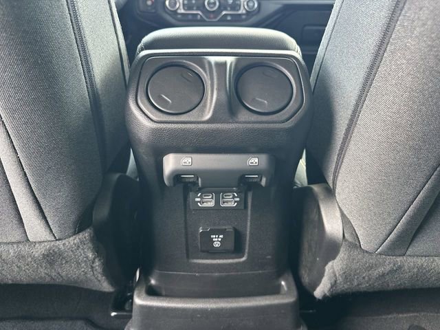 Used 2025 Jeep Wrangler Unlimited Sahara image 20