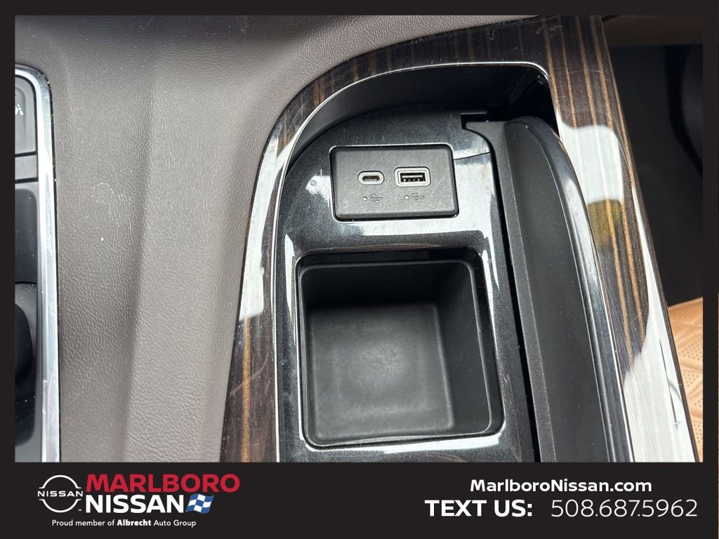 Used 2022 Cadillac Escalade Premium Luxury w/ Performance Package image 40