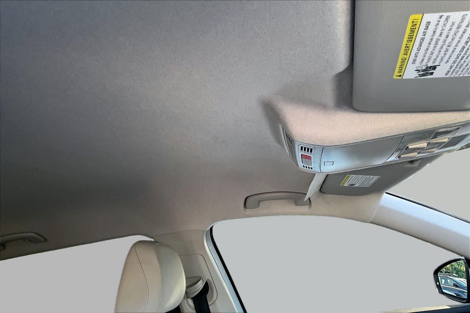 Used 2018 Volkswagen Tiguan SE FWD image 14