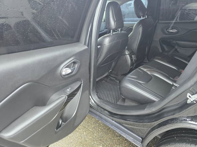 Used 2021 Jeep Cherokee Latitude Plus image 14