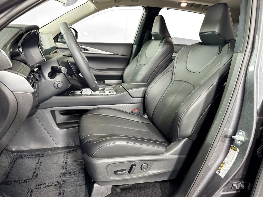 Used 2026 INFINITI QX60 Luxe w/ Cargo Package FWD image 27