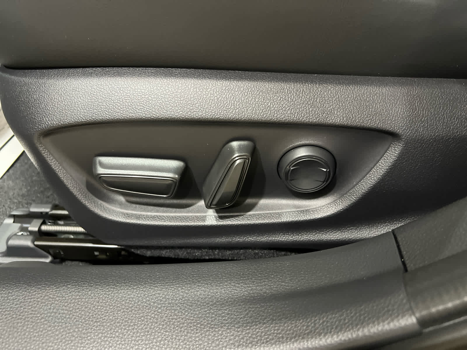 New 2026 Toyota Prius Plug-In Hybrid image 15