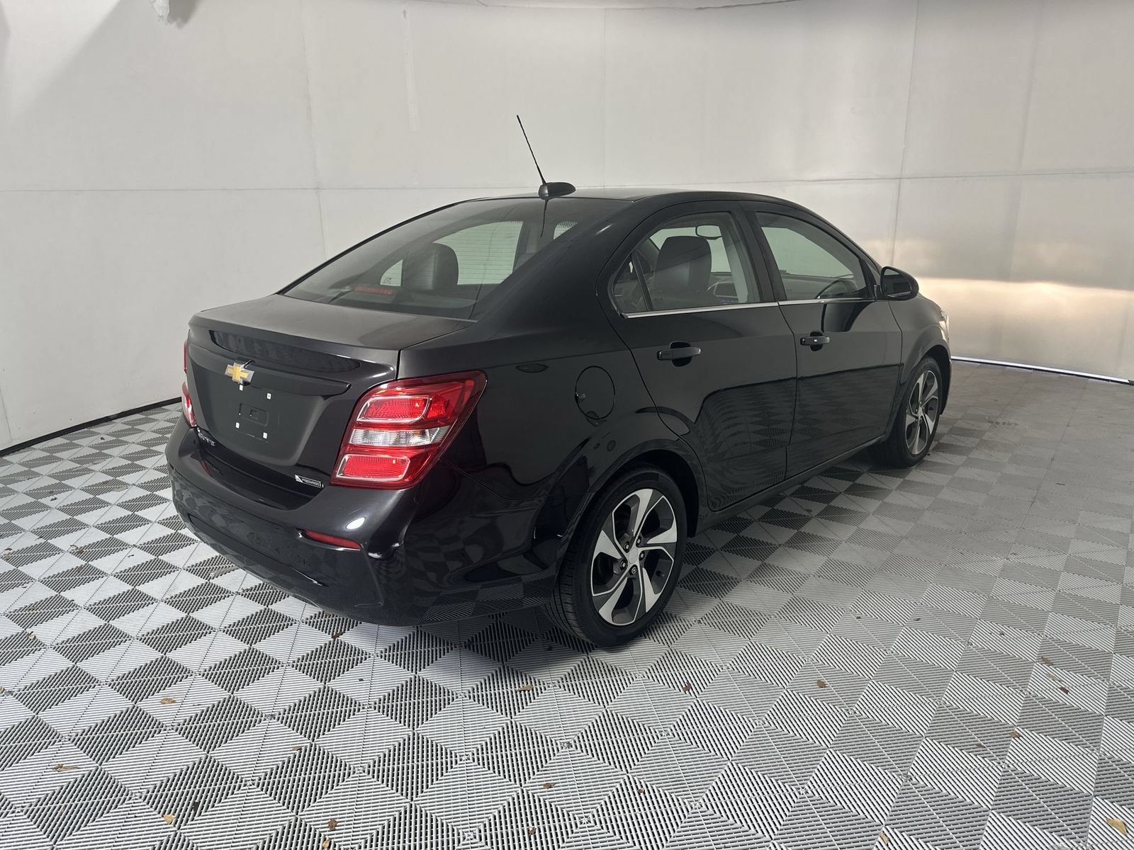Used 2020 Chevrolet Sonic Premier FWD image 8