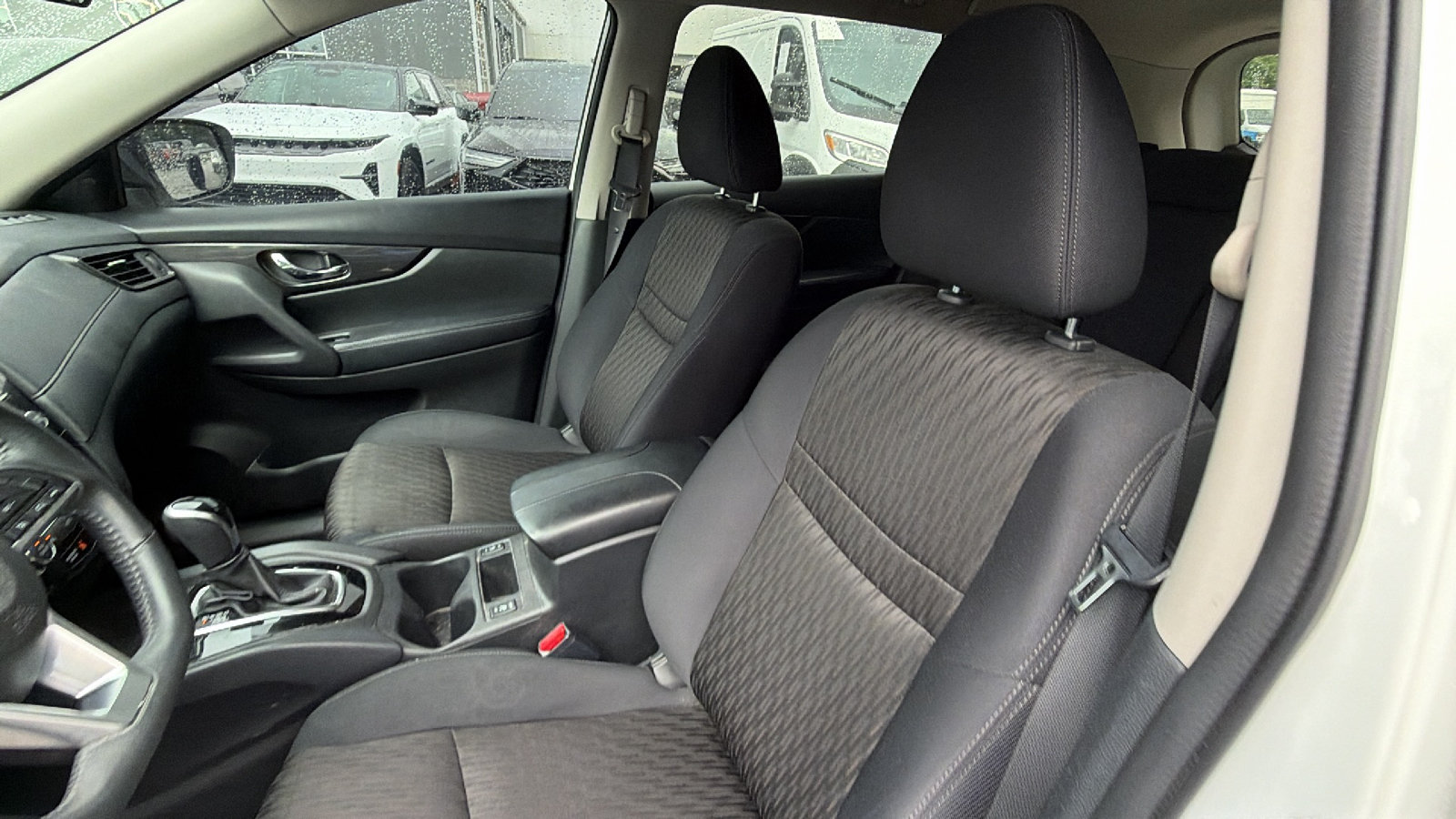 Used 2017 Nissan Rogue SV w/ Midnight Edition FWD image 17
