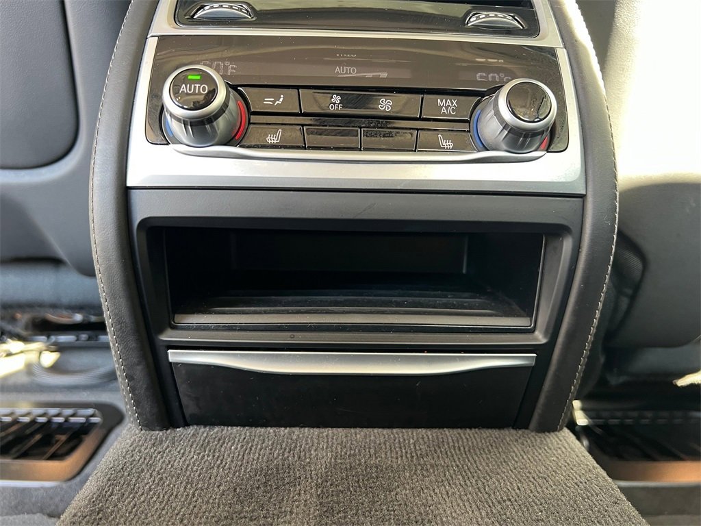 Used 2022 BMW 740i image 20