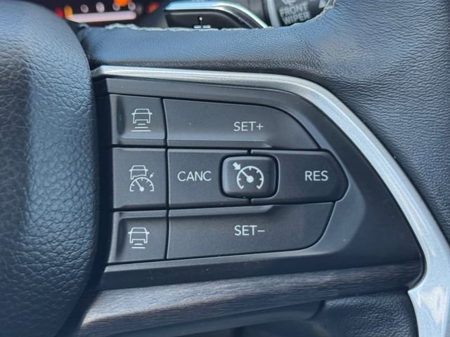 Used 2022 Jeep Grand Cherokee Limited AWD/4WD image 26