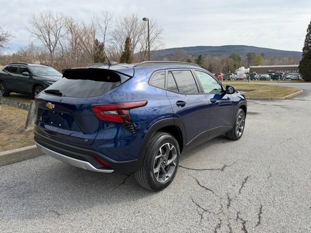 Used 2024 Chevrolet Trax LT w/ Driver Confidence Package image 5