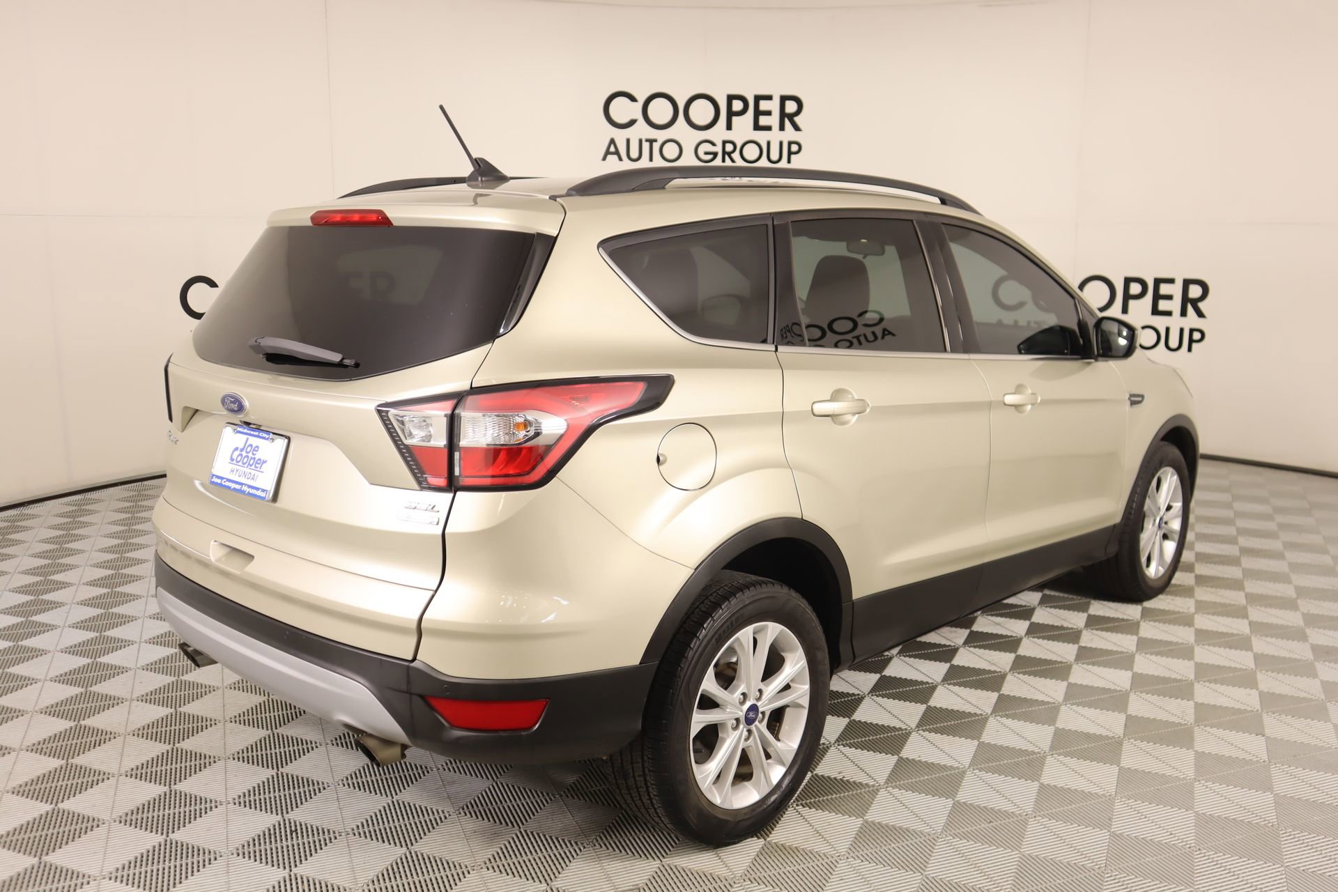 Used 2018 Ford Escape SEL image 20