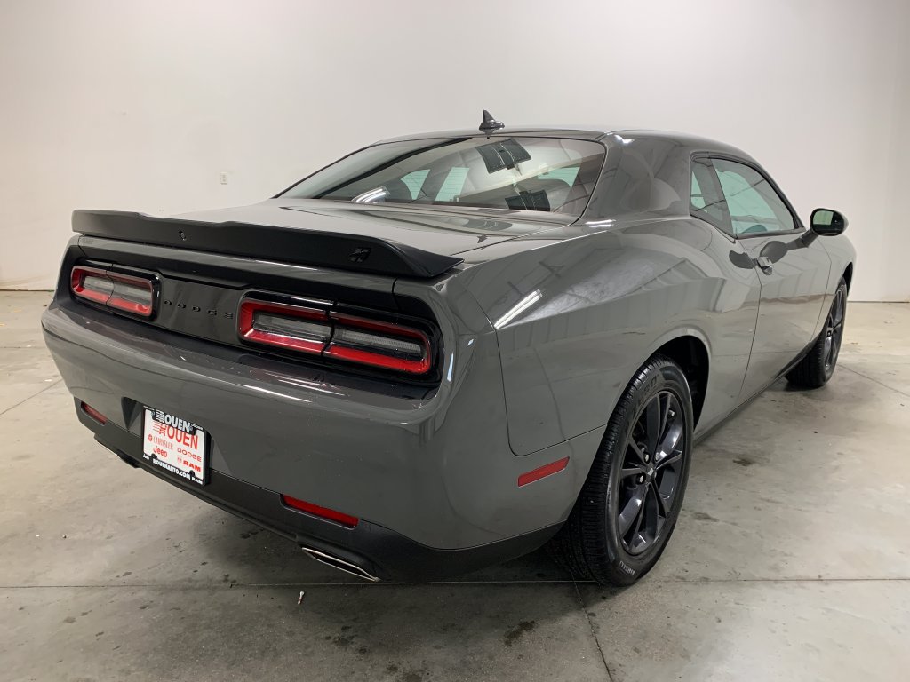 Used 2023 Dodge Challenger SXT w/ Blacktop Package AWD/4WD image 25