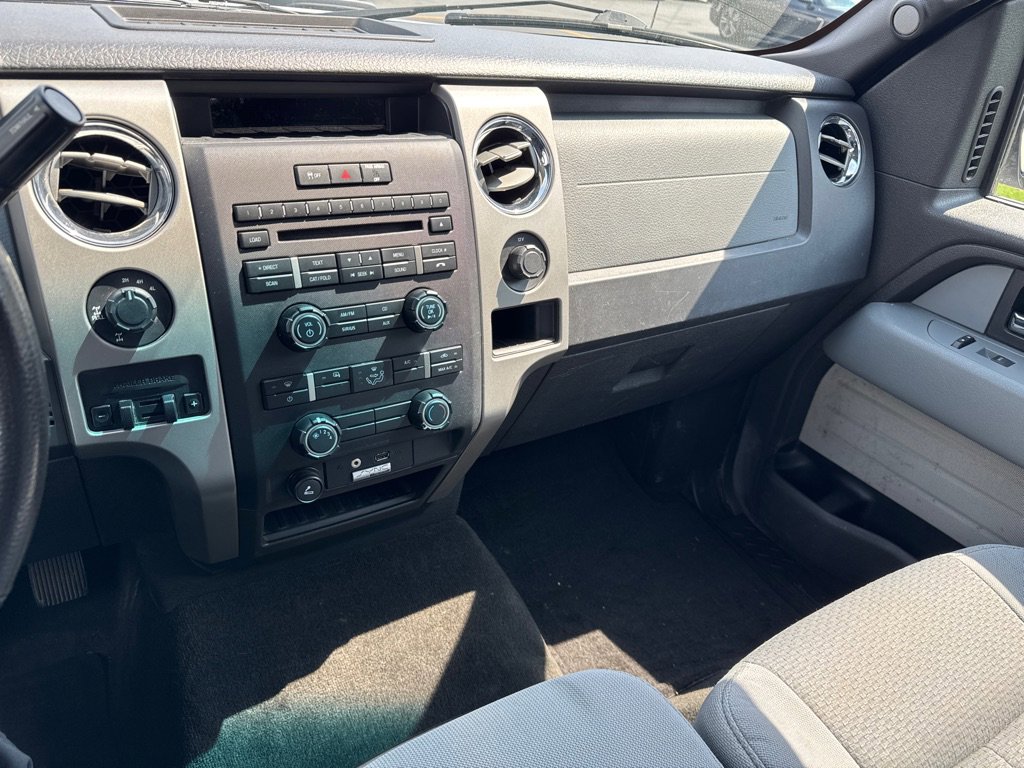 Used 2012 Ford F150 XLT w/ XLT Chrome Pkg image 15