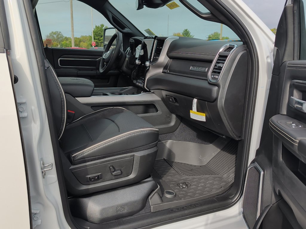 New 2027 RAM 2500 Laramie AWD/4WD image 40