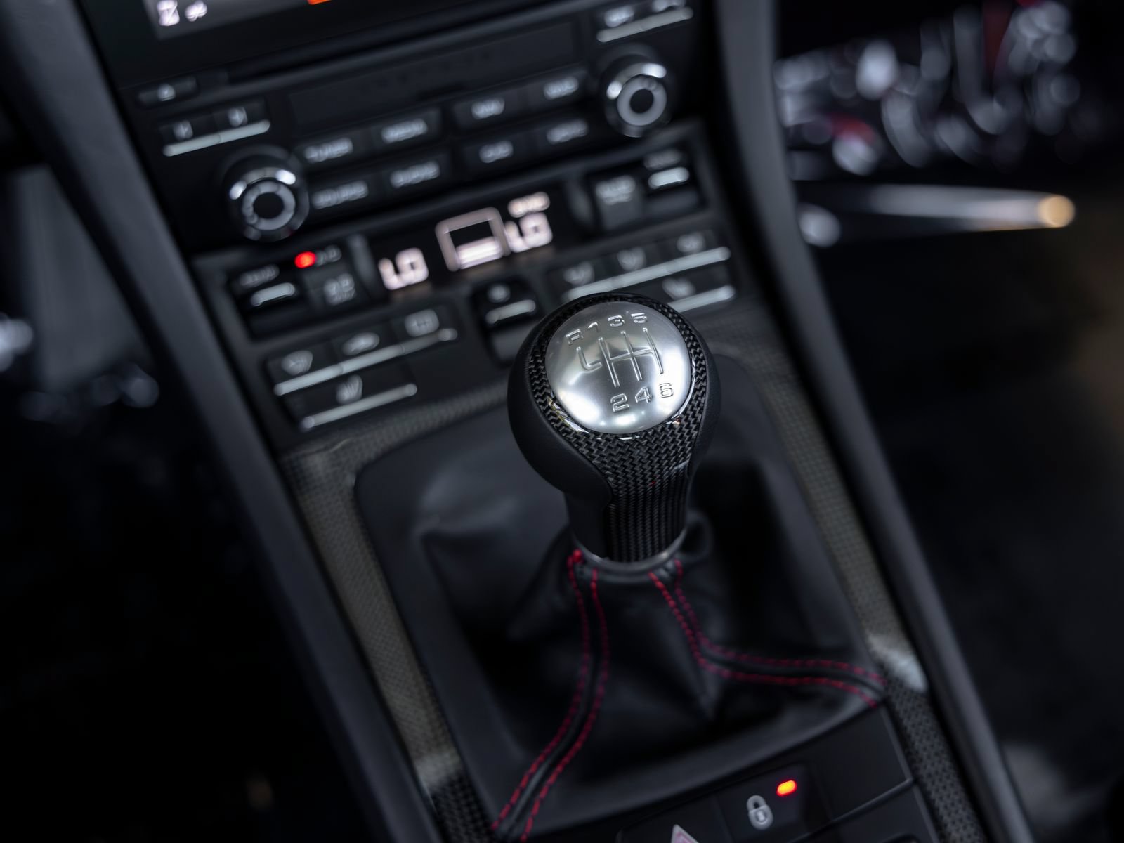Certified 2018 Porsche 911 GT3 RWD image 40
