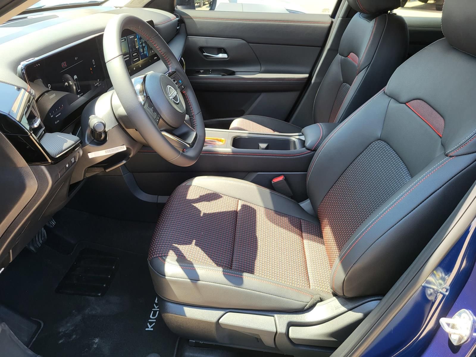 New 2026 Nissan Kicks SR FWD image 18