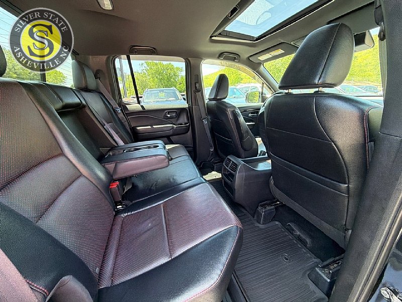 Used 2018 Honda Ridgeline Black Edition image 17