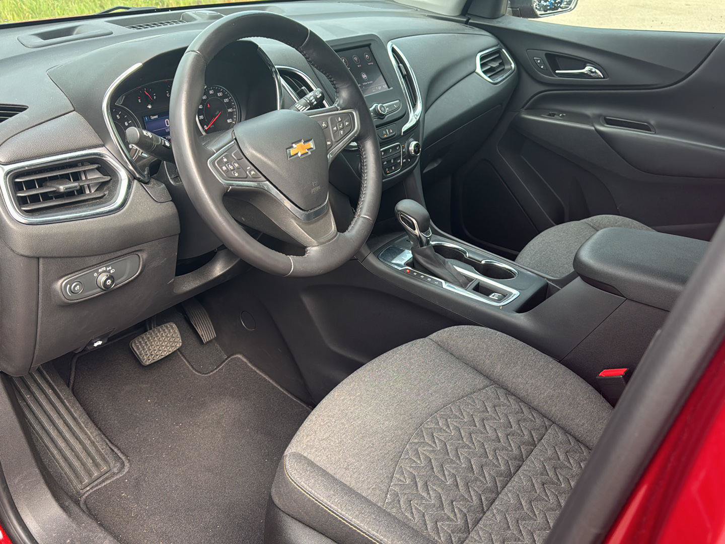 Used 2022 Chevrolet Equinox LT FWD image 11