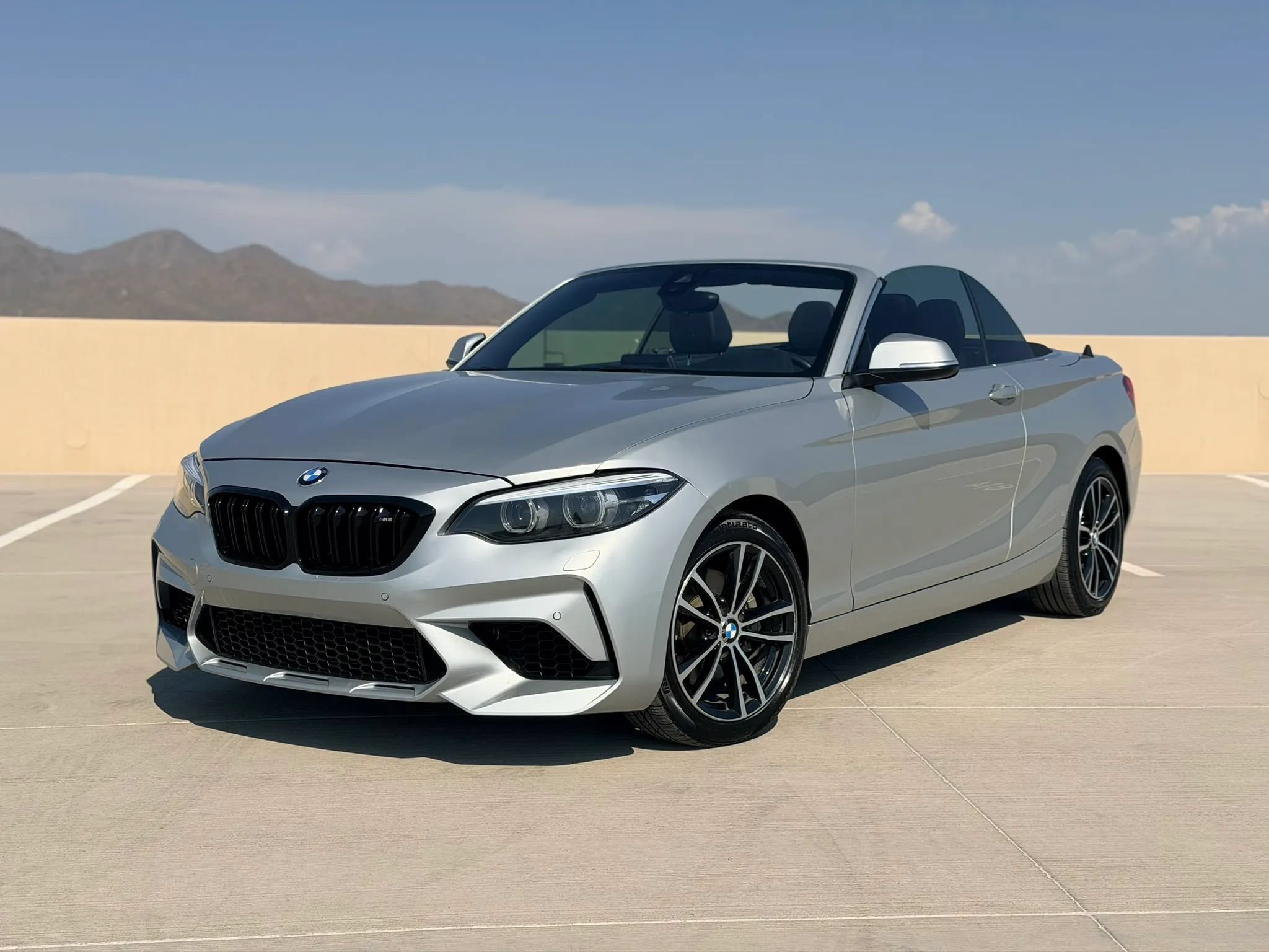 Used 2020 BMW 230i Convertible w/ Convenience Package RWD image 2