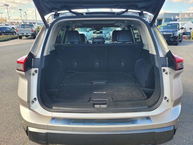 Certified 2025 Nissan Rogue SL w/ Tech Package image 11