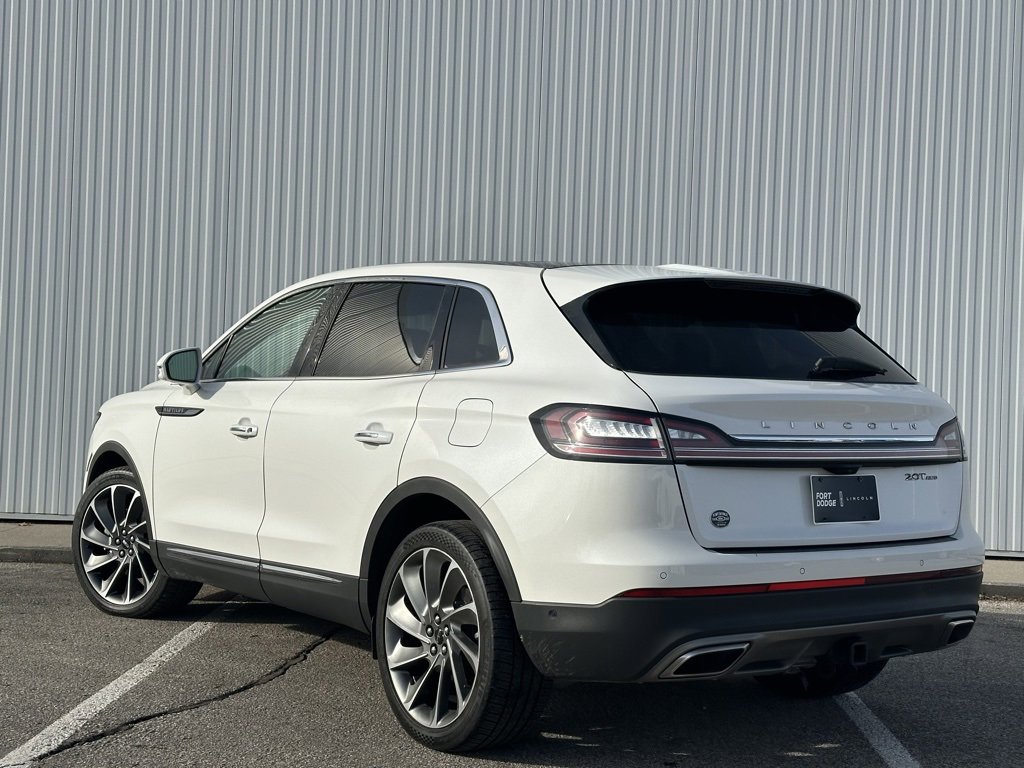 Used 2020 Lincoln Nautilus Reserve w/ Equipment Group 202A image 3