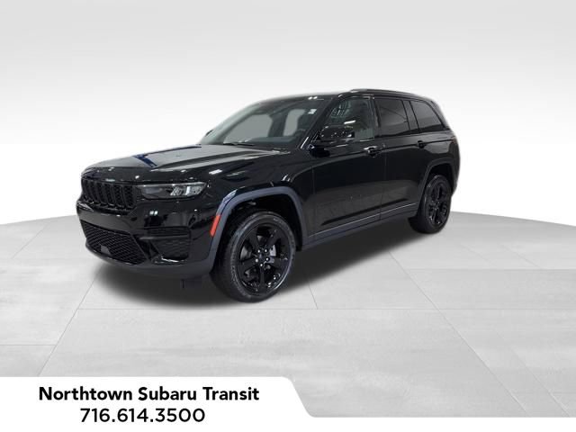 Used 2024 Jeep Grand Cherokee Altitude