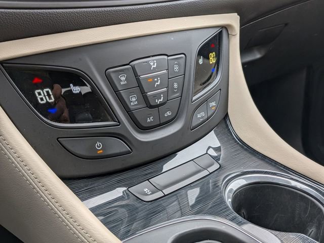 Used 2018 Buick Envision Essence image 22