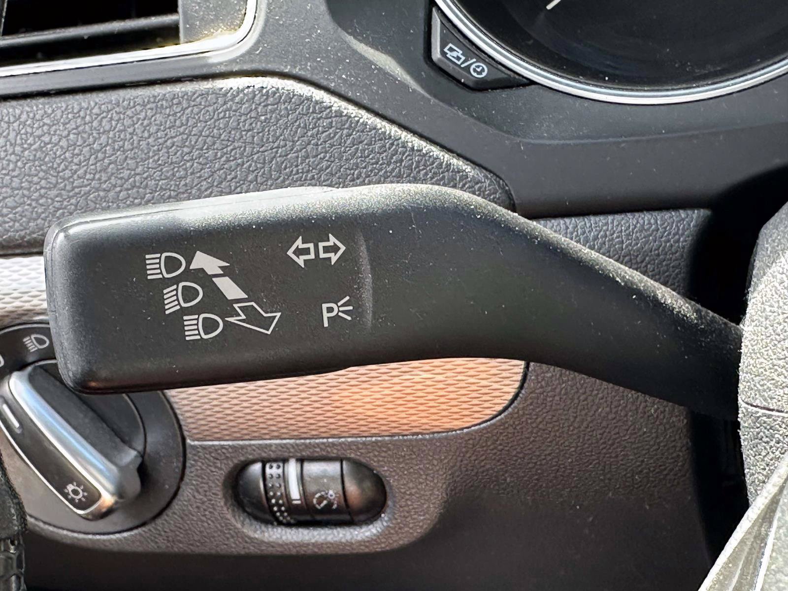 Used 2016 Volkswagen Jetta SE FWD image 29