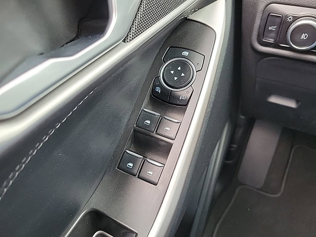 Used 2023 Ford Explorer XLT w/ Equipment Group 202A image 31