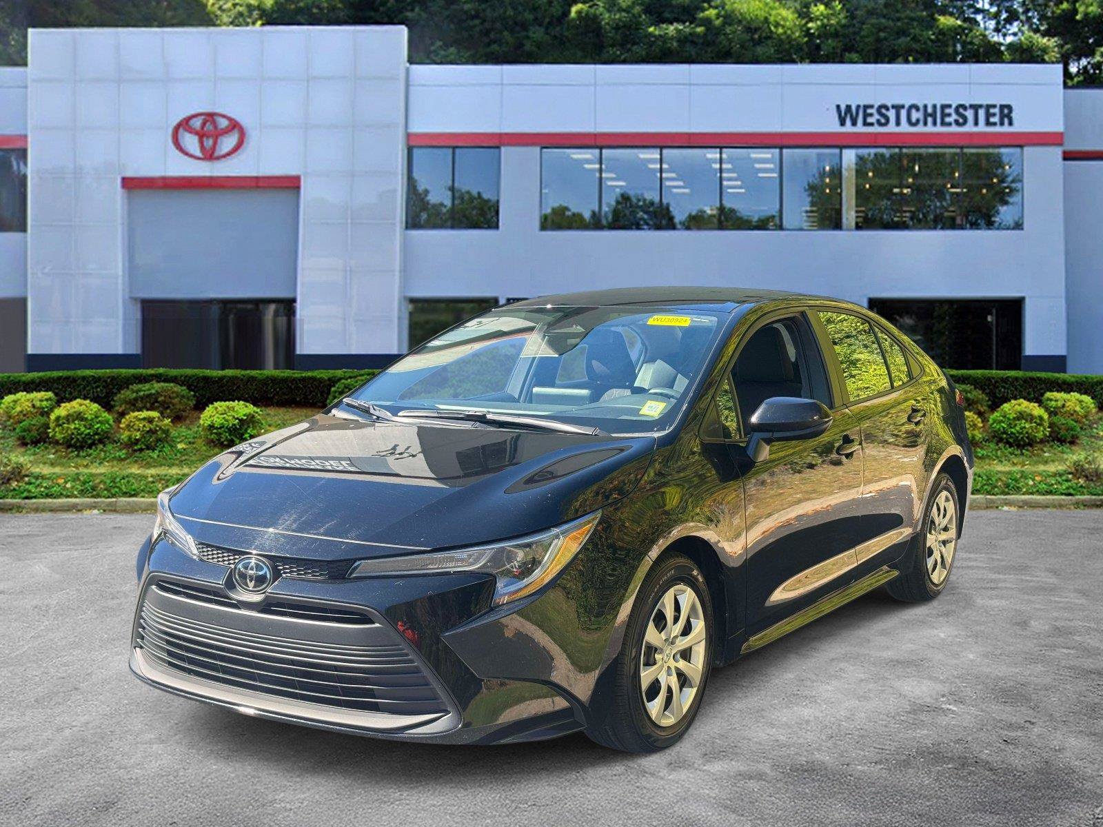 Certified 2024 Toyota Corolla LE FWD image 4