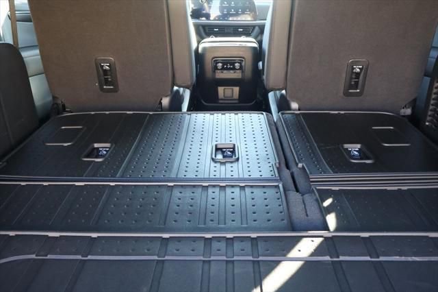 New 2026 Chevrolet Suburban RST image 47