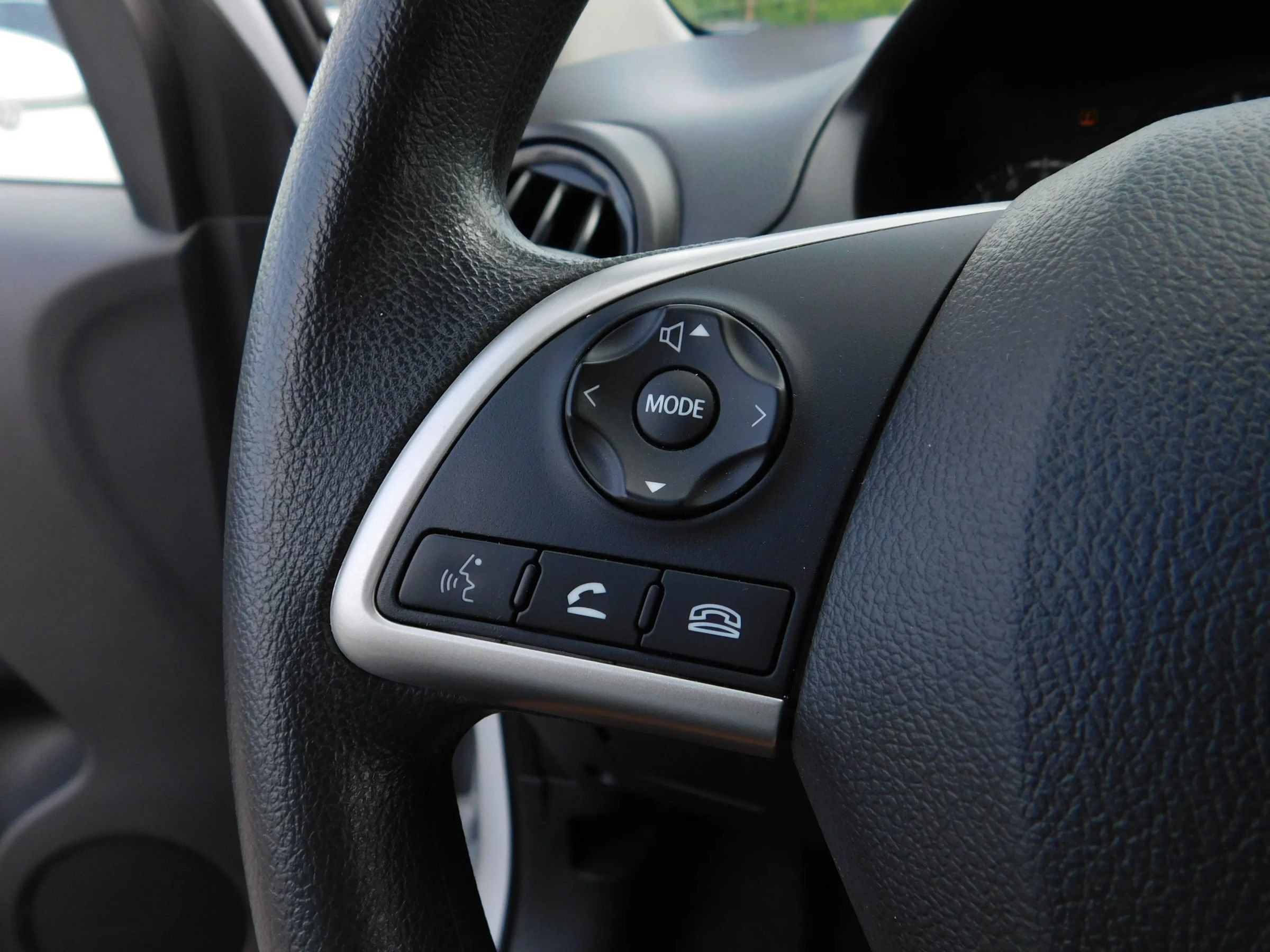 Used 2024 Mitsubishi Mirage ES FWD image 19