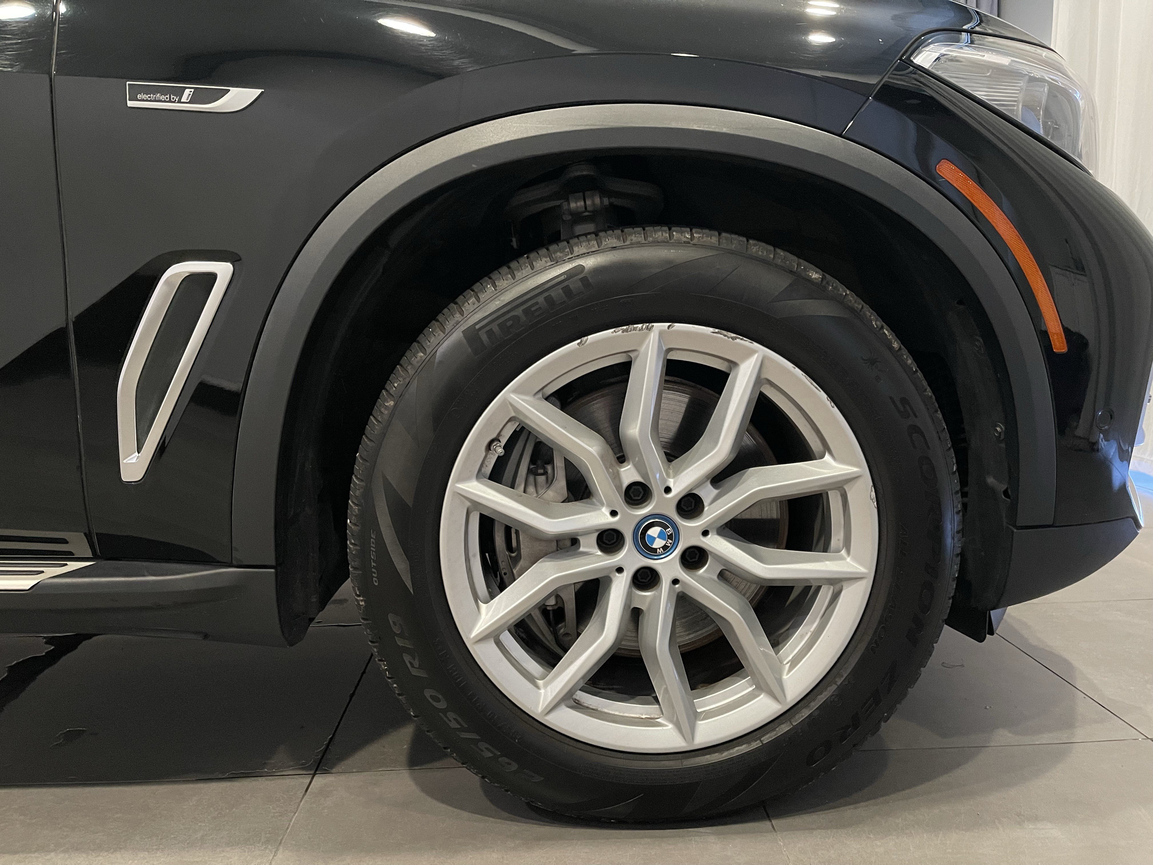 Used 2022 BMW X5 xDrive45e w/ Executive Package AWD/4WD image 10