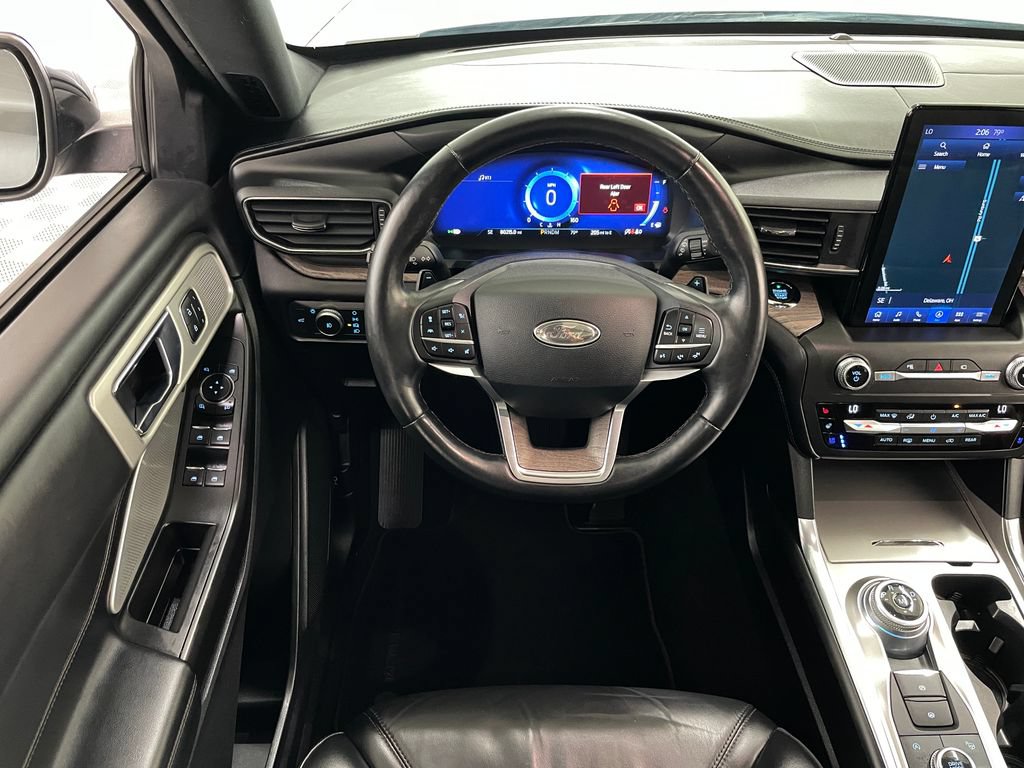 Used 2020 Ford Explorer Platinum w/ Premium Technology Package AWD/4WD image 27