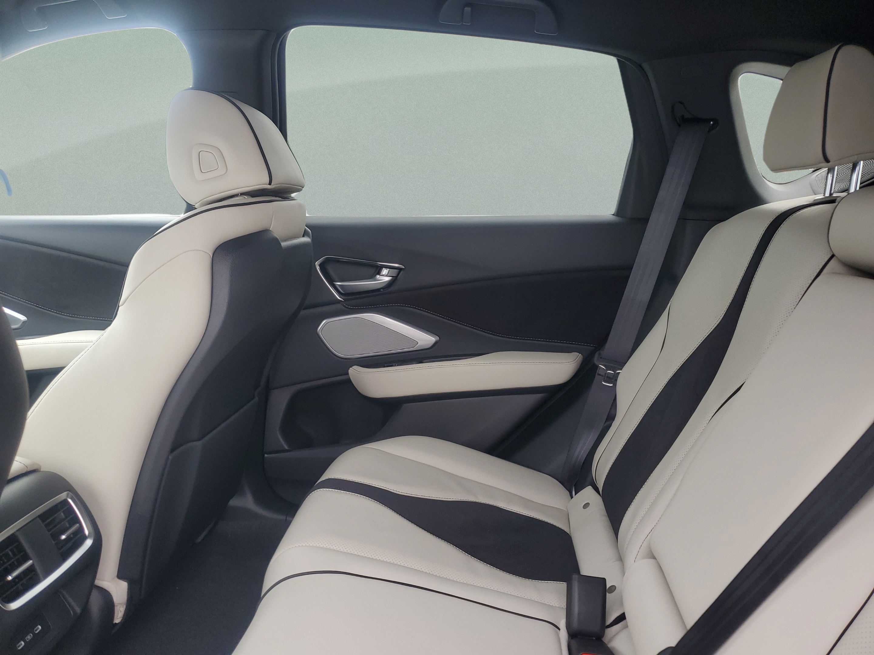 New 2026 Acura RDX w/ Advance Package AWD/4WD image 9