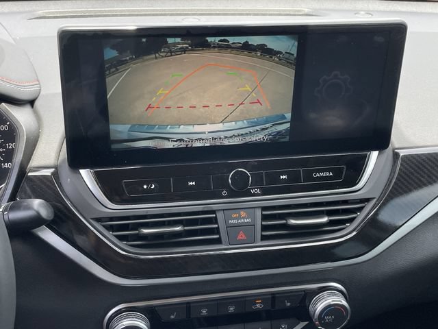 Used 2023 Nissan Altima 2.5 SR w/ SR Premium Package FWD image 18