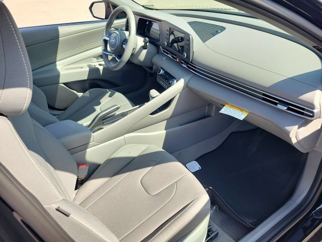 New 2026 Hyundai Elantra Sport FWD image 20