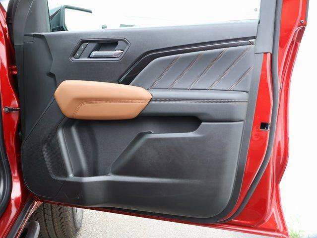 New 2025 GMC Canyon AT4 w/ Nightfall Edition image 7