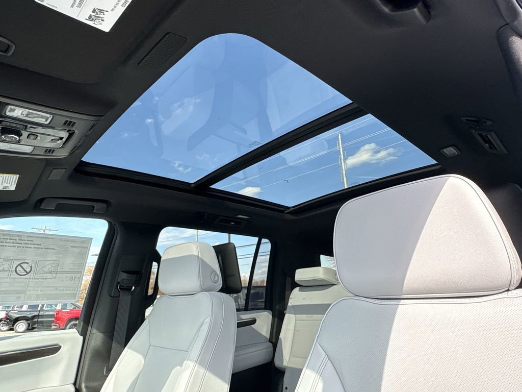 New 2026 Chevrolet Suburban Premier image 20