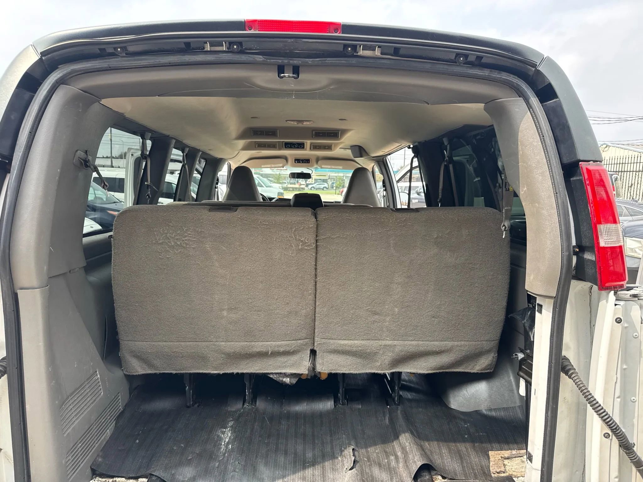Used 2017 Chevrolet Express 2500 LS image 26