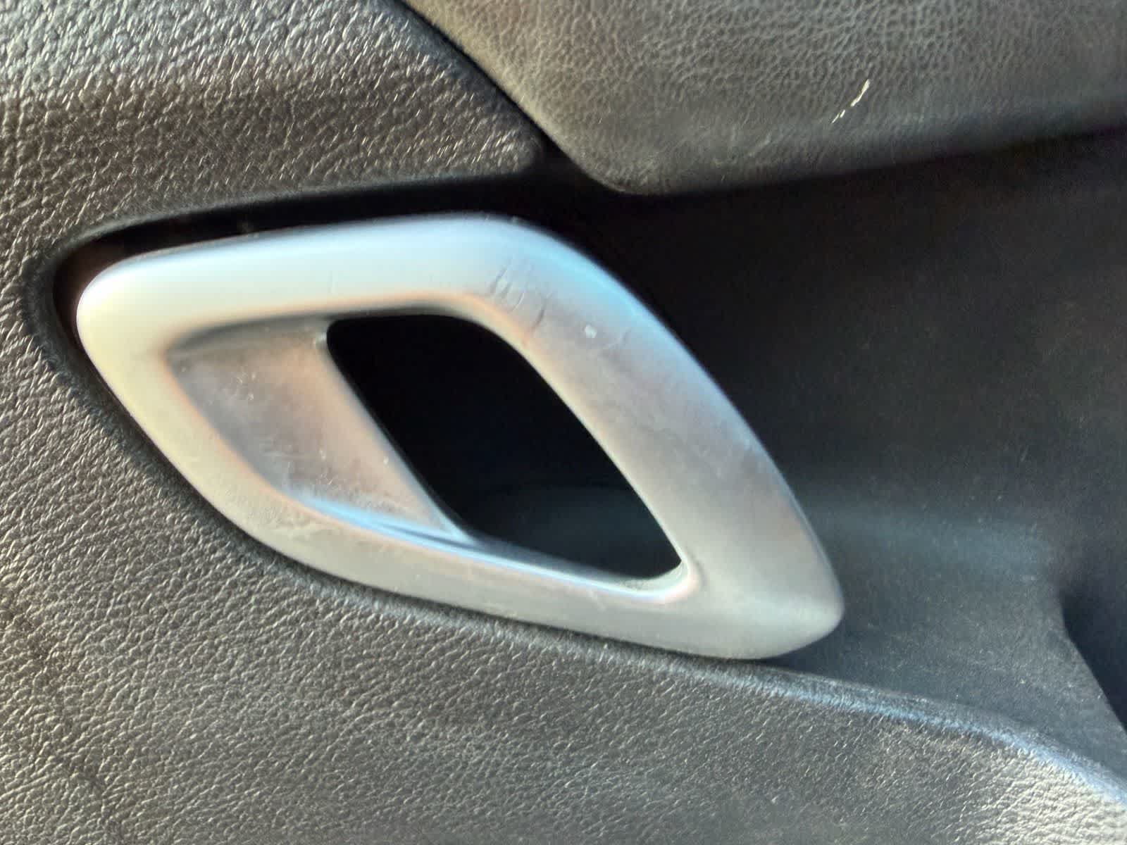 Used 2016 Dodge Challenger SXT RWD image 7